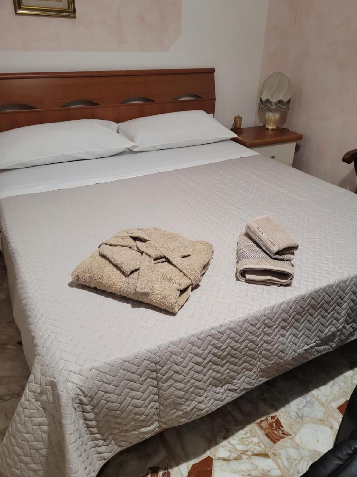 Italias House Apartment Ciampino Exterior foto